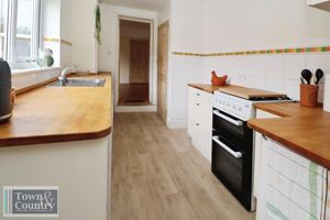 Ladysmith Avenue - click for photo gallery